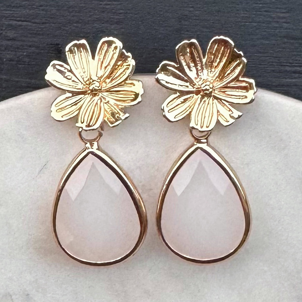 Aro Perla N°65 – Aros de perlas con cristales facetados