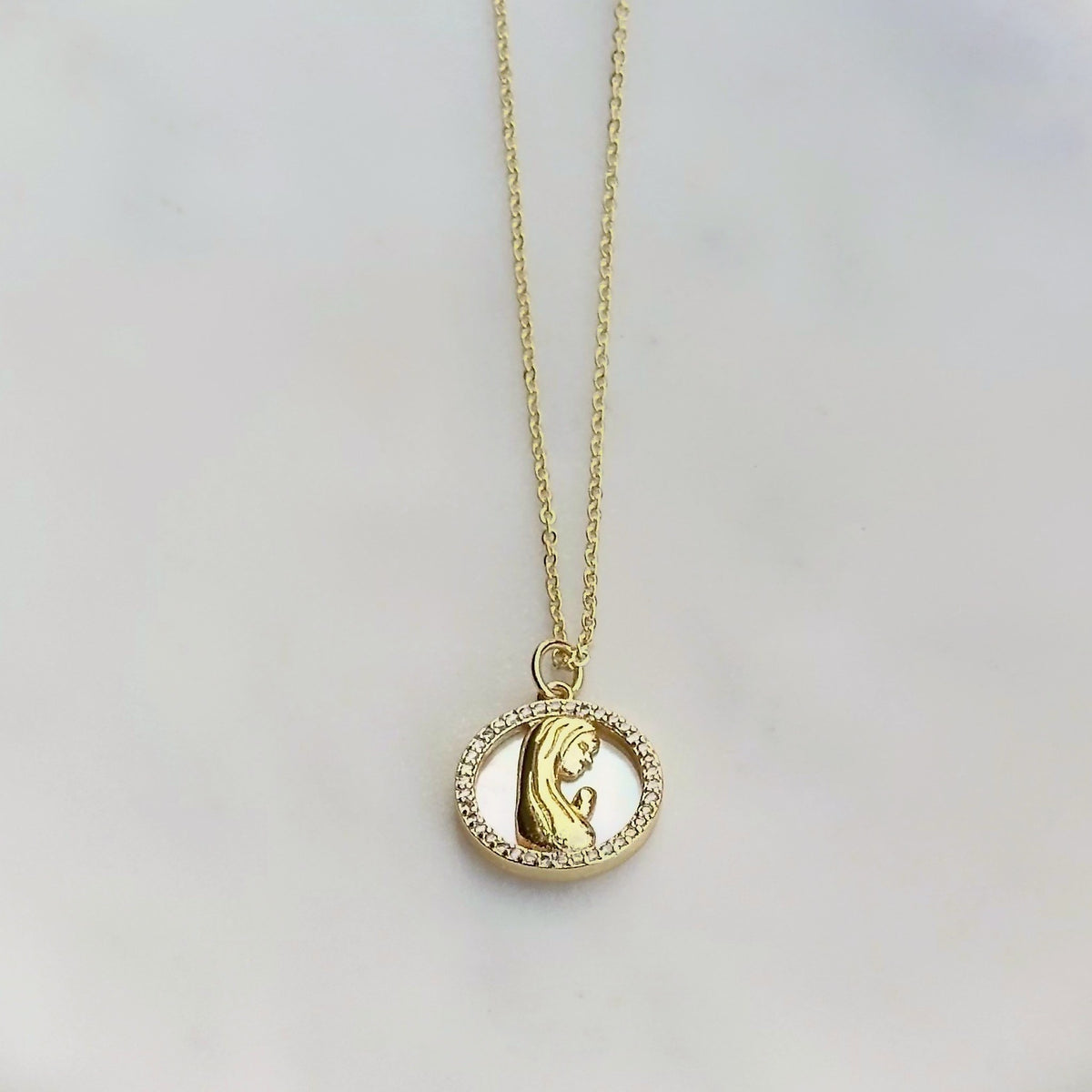 Collar N°49 – Collar con medalla (foto 2)