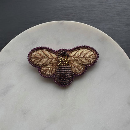 Prendedor Bordado - Abeja 10