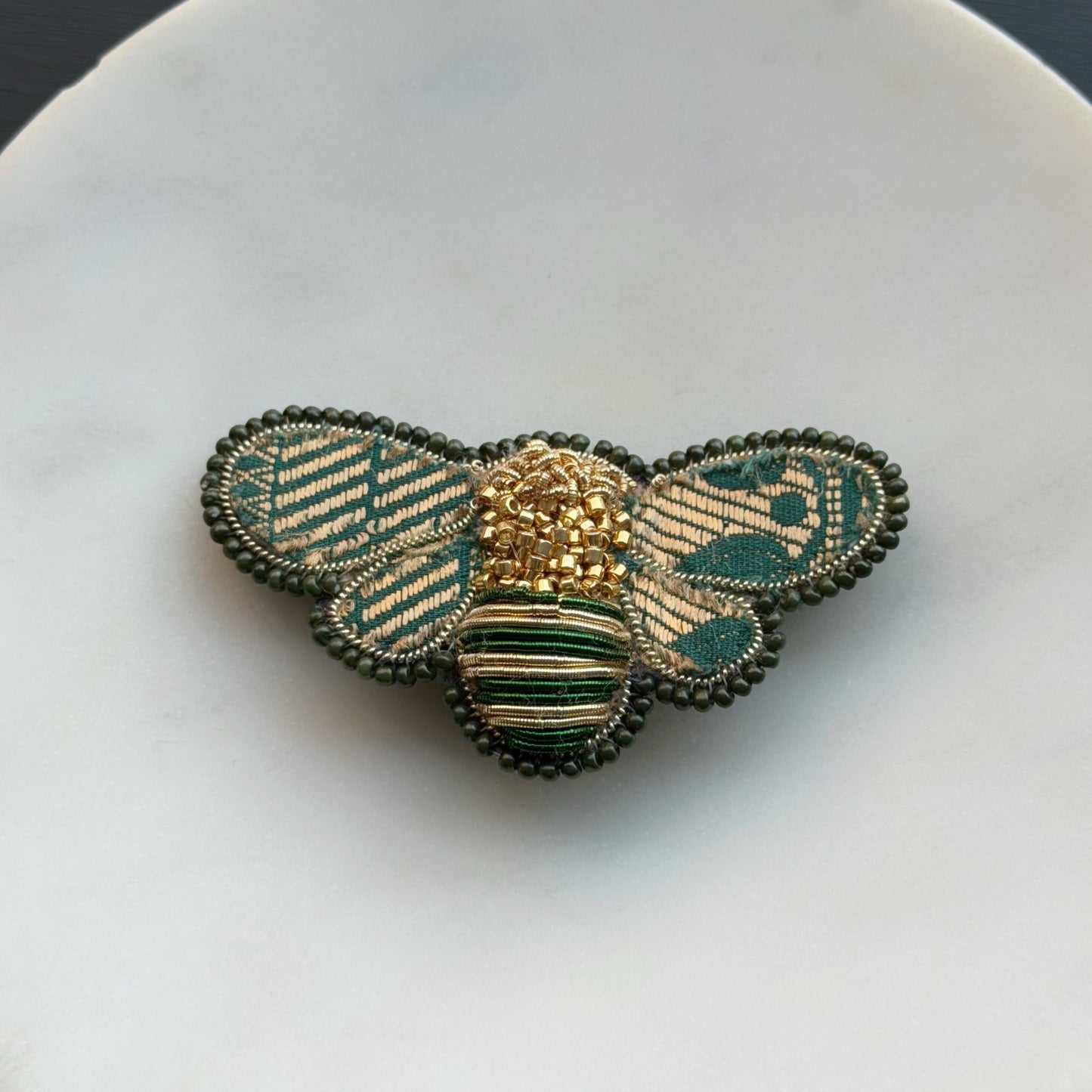 Prendedor Bordado - Abeja 04