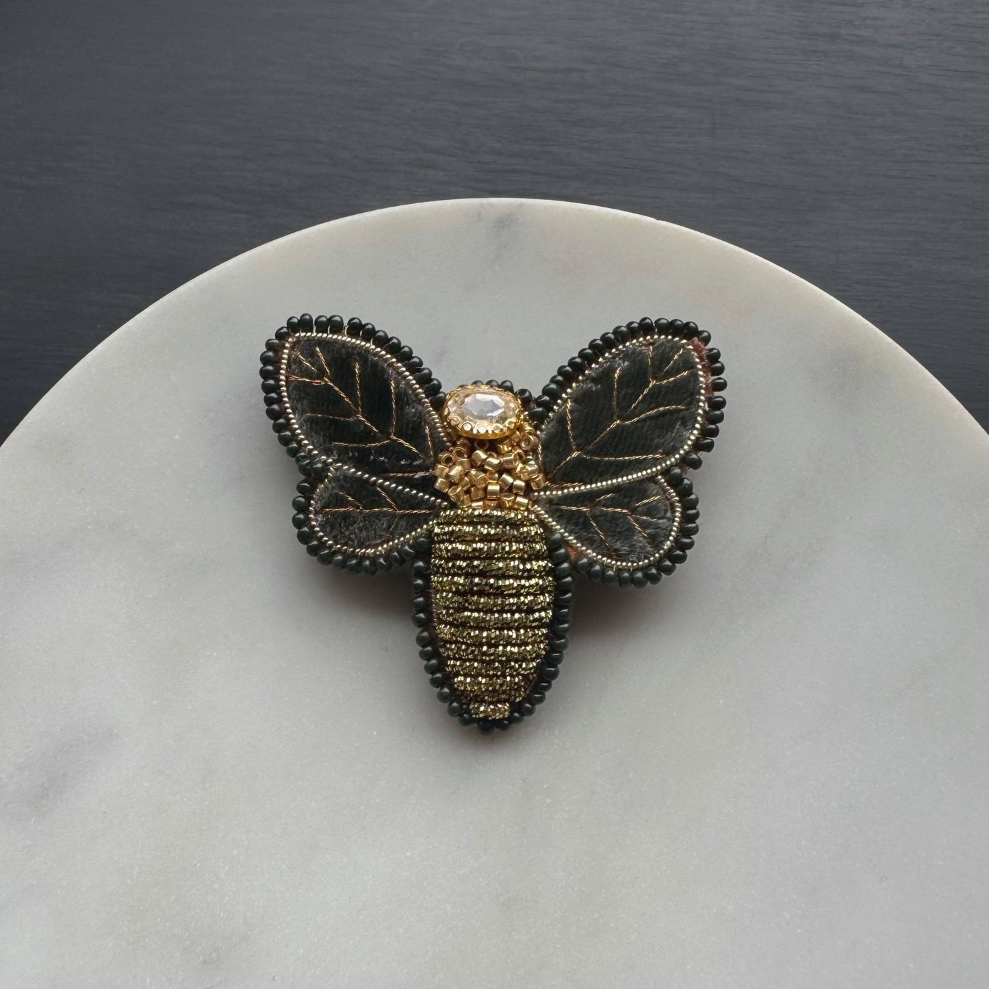 Prendedor Bordado - Abeja 07