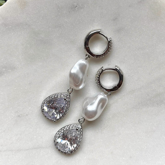 Aro Perla N°28 – Aros de perlas con cristales facetados