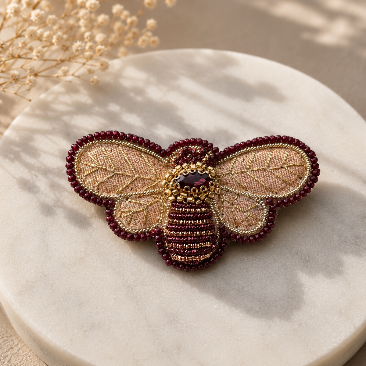 Prendedor Bordado - Abeja 11